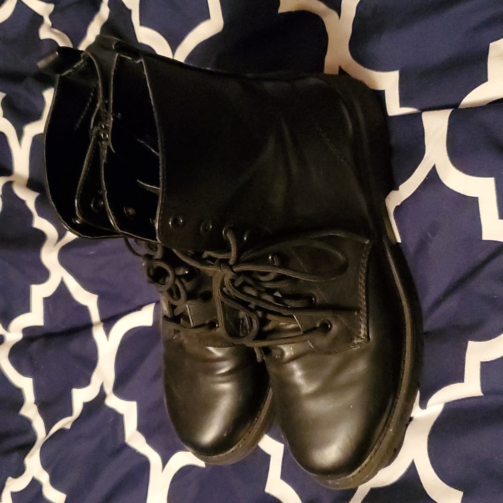 Time and Tru boots